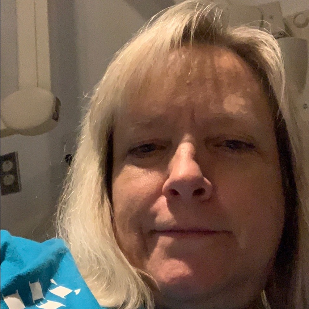 Meet your Posher, Cynthia